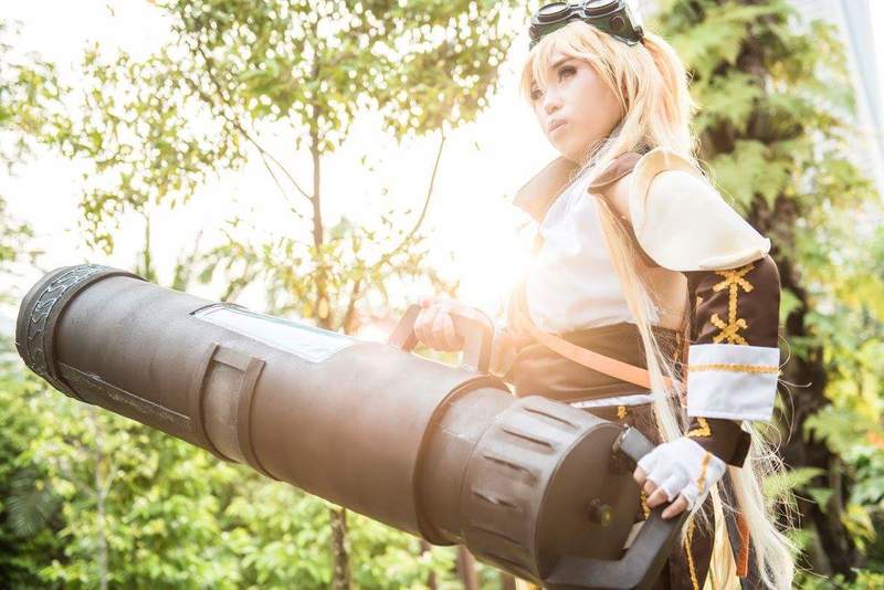 完美官网下载|19岁未婚女服务员厕所产子(图3) 完美对战平台官网下载